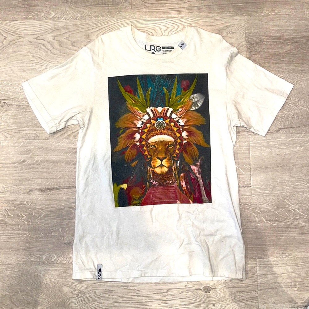 Men’s White Graphic Tee